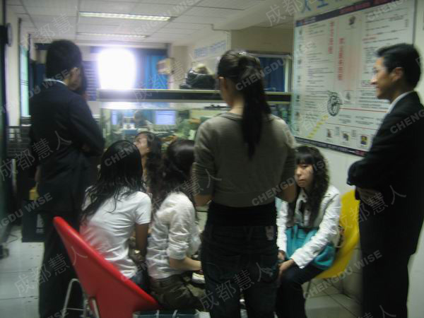 ѧԱ���Եȴ��У�����鿴����