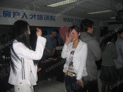 ģ����-��˭ѧ���񣺵���鿴����